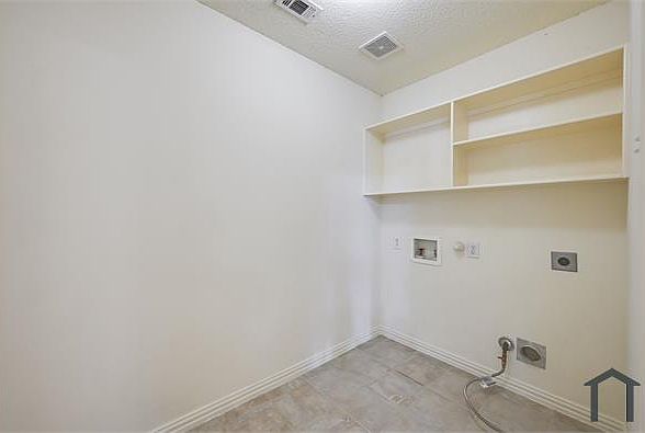 1st image of 216 Quail Trail Ln