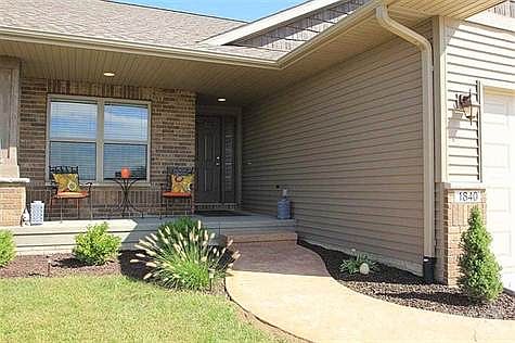 5th image of 1840 Wenrose Dr NE