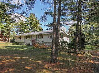 3302 Red Barn Rd, Crystal Lake, IL 60012