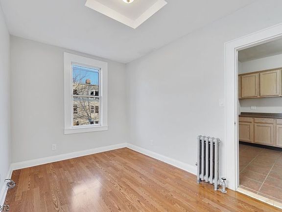 5th image of 814 S 19th St #2L