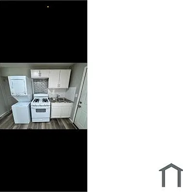 1436 SW 44th St — Photo 2