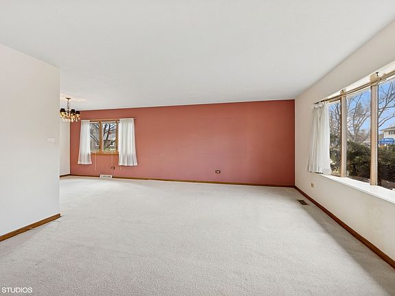 4th image of 3001 Buckingham Ave