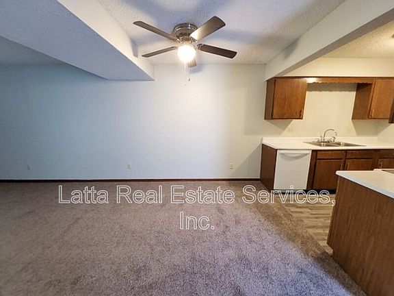 5th image of 18808 E Manor Ct