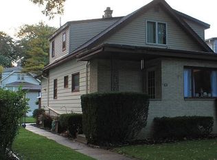 305 S 67th St, Milwaukee, WI 53214