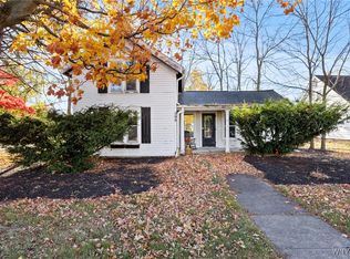 399 Lockport St, Youngstown, NY 14174