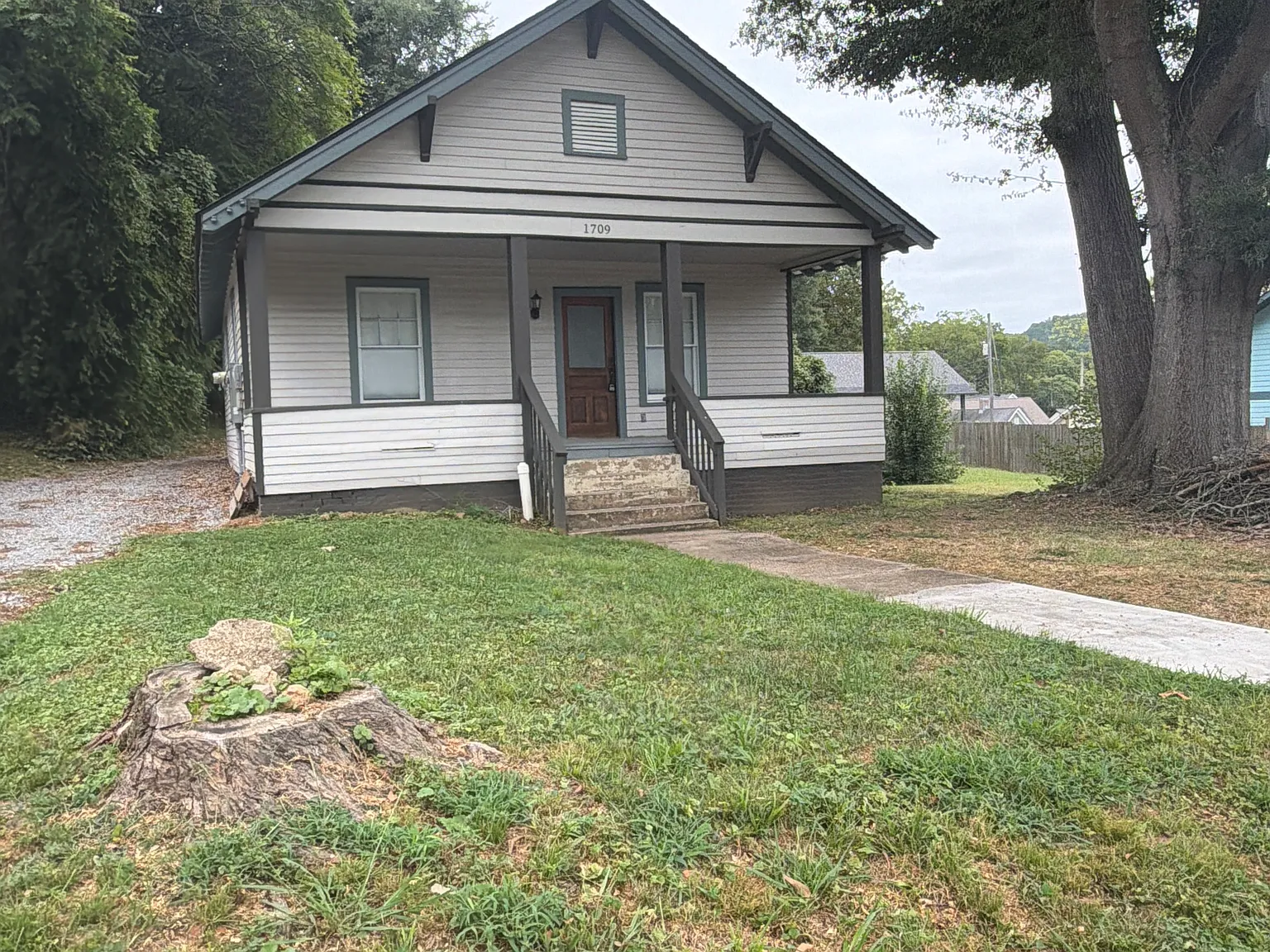 3 bed, 1430 sqft, $2,275 — Photo 2