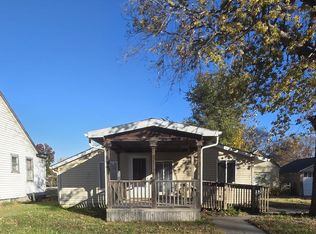 606 Oak St, Wamego, KS 66547