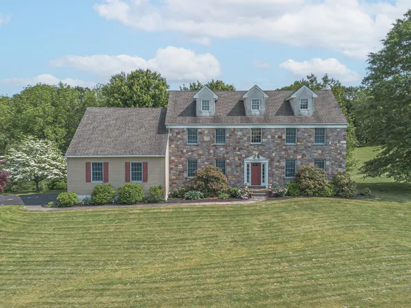 104 Gallows Run, Riegelsville, PA 18077