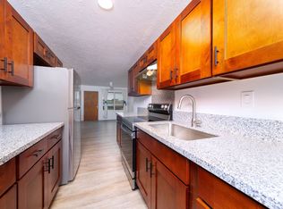 Newly Remodeled City View Apartments, Hilo, HI 96720