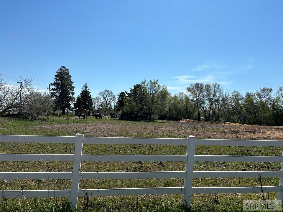 1st image of 600 W