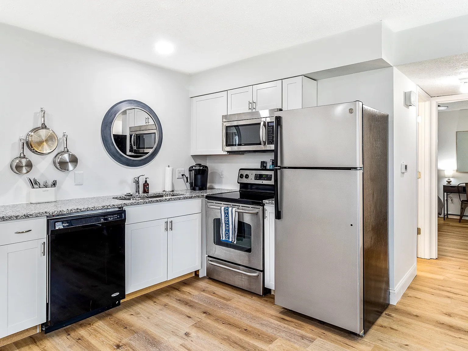 125 Clark St — Photo 3