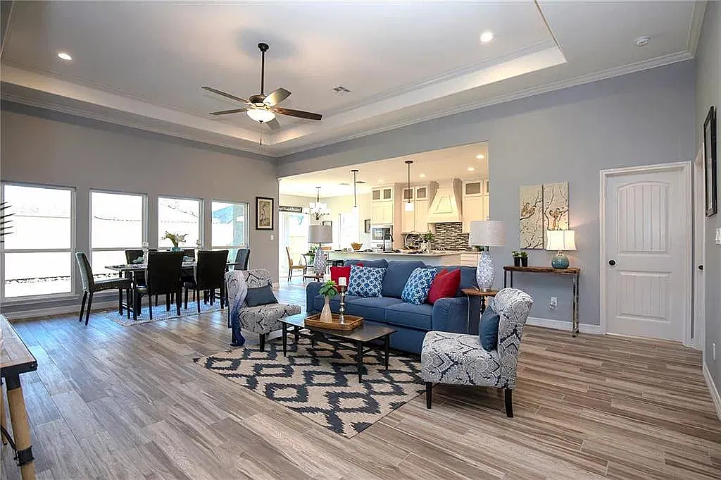 4 bed, 2278 sqft, $2,495 — Photo 4