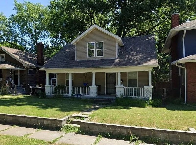1st image of 801 N Gladstone Ave