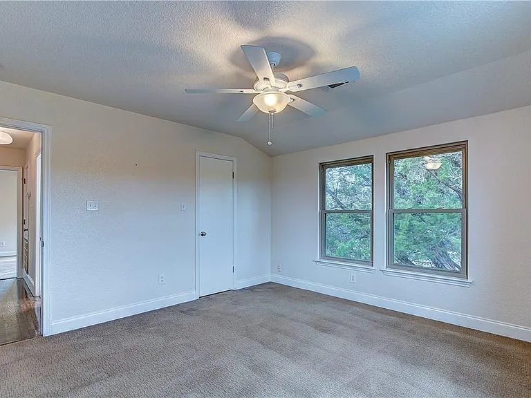 19300 Crosswind Cir — Photo 22