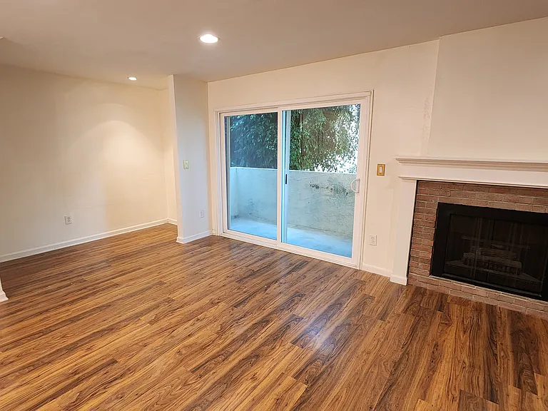 5255 Bellingham Ave #109 — Photo 8