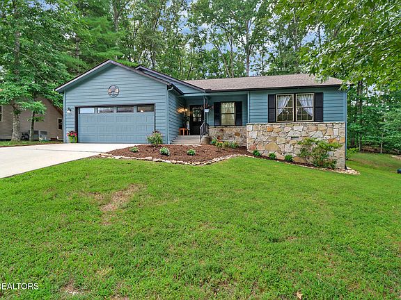 2nd image of 111 Canterbury Dr