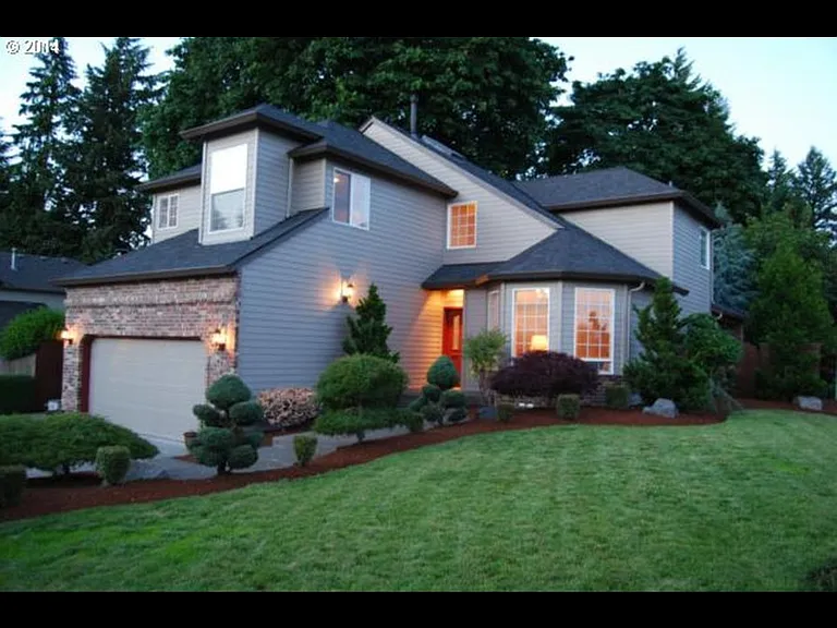 NE 33rd Ave — Photo 1
