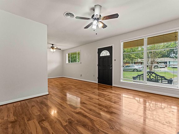 5th image of 4018 Chestnut St