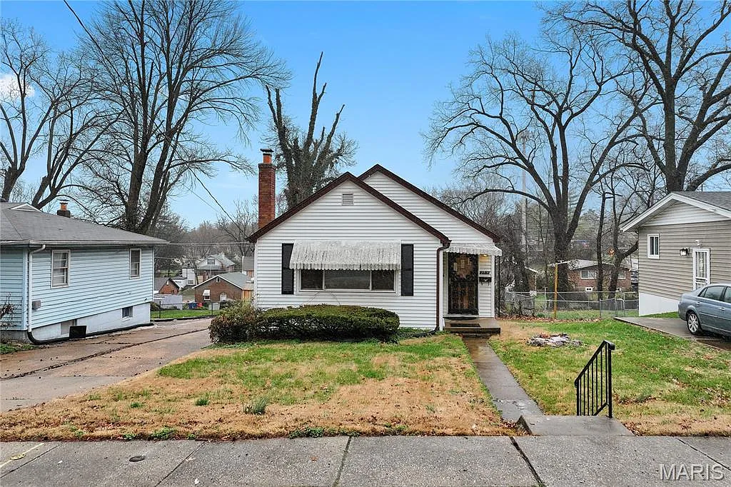 2914 Lyndhurst Ave photo 1