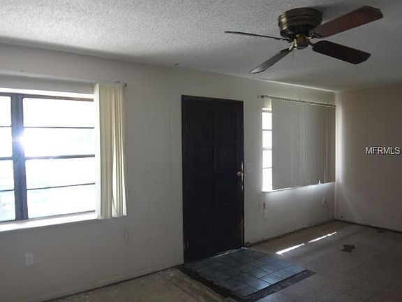 4th image of 3205 Curtis Dr