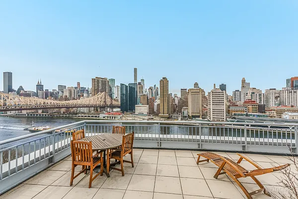 Rented by Anchor Associates | media 12