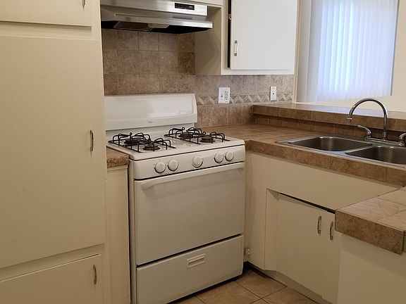 5th image of 4604 Cahuenga Blvd APT 06