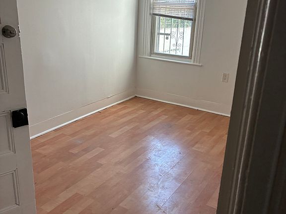 3rd image of 143 Ege Ave #1