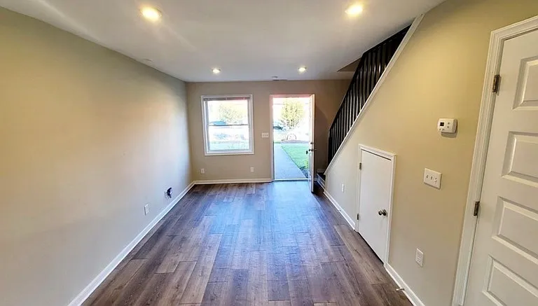 509 N 35th St #12 — Photo 3