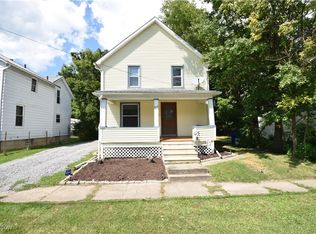 808 W Riddle Ave, Ravenna, OH 44266