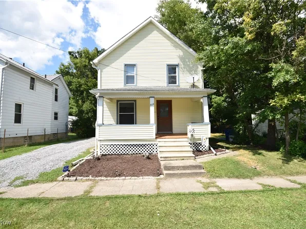 808 W Riddle Ave, Ravenna, OH 44266