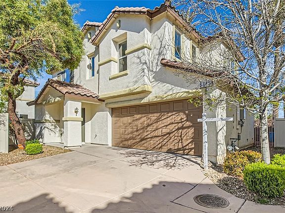 2nd image of 8340 Wildwood Glen Dr