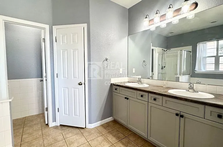 1316 S Duquesne Cir — Photo 8