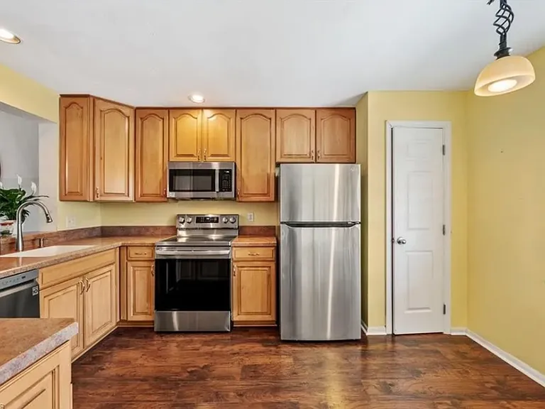 1357 Churchill Cir #G-202 — Photo 7