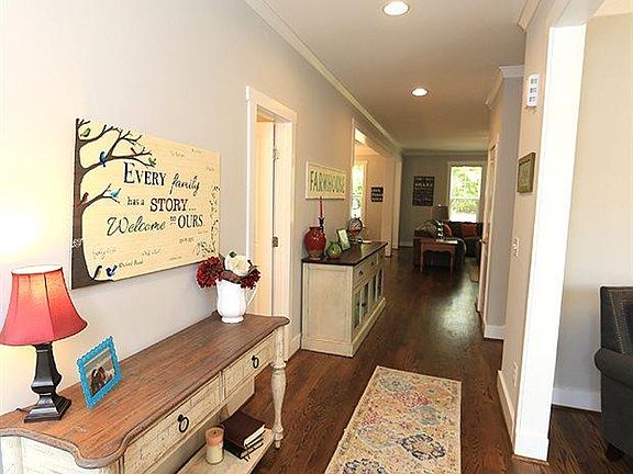 4th image of 220 Willowbend Ln