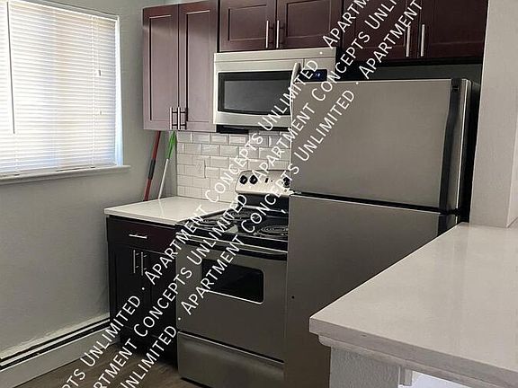 4th image of 2218 Dayton St