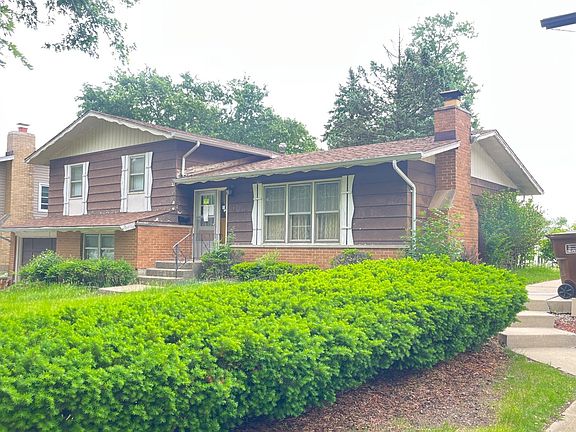 3rd image of 15345 Orogrande St