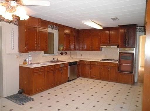3rd image of 1310 Matilda St