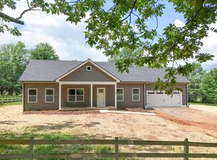 80 Manor Rd, Stuarts Draft, VA 24477