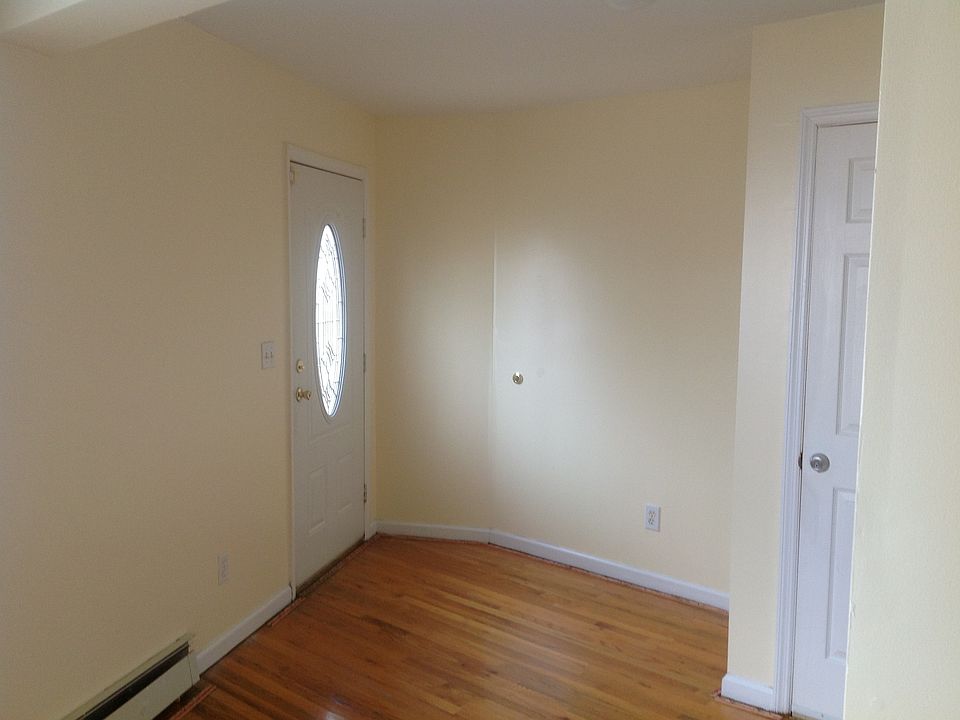 1st image of 11230 Dillon St