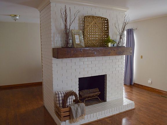 4th image of 207 N 27th St