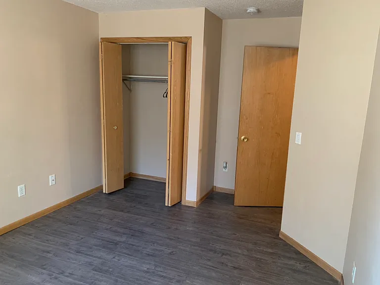4255 3rd St NE #3 — Photo 8