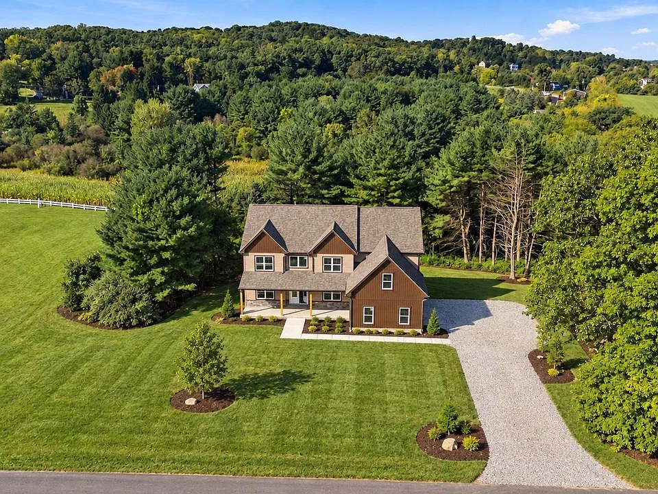 3104 Moyer Rd