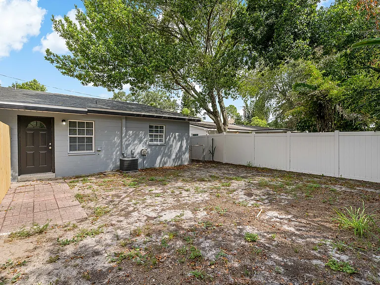 3810 S Randall St #B — Photo 24
