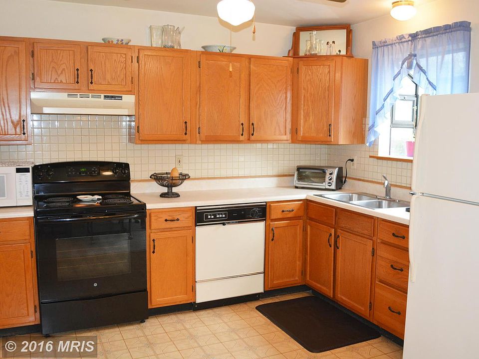 1st image of 10 Glenmont Ave
