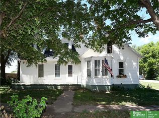 504 5th St, Shelton, NE 68876