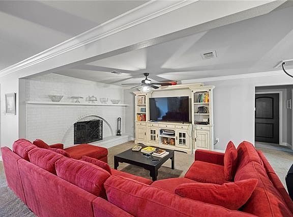 5th image of 285 8th Street Dr