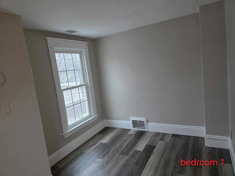1332 Poplar Place — Photo 9