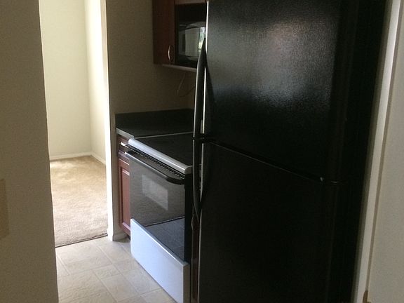 4th image of 8742 Mallard Reserve Dr Unit 104