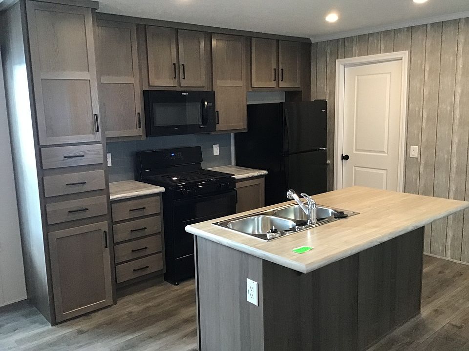 2nd image of 5676 Pinebell Ct SE #131