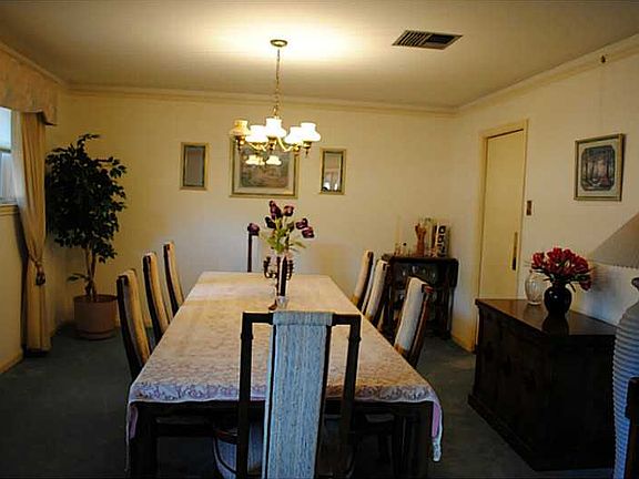 5th image of 7 Greenwood Dr